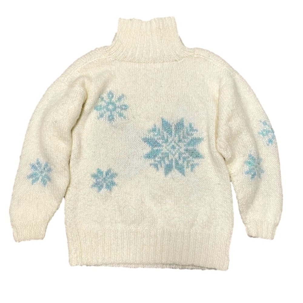 Christmas Oversized White Sweater L - Handcrafted, Snowflake decor